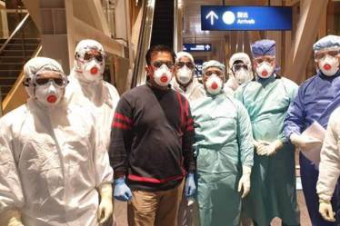 Coronavirus China epidemic: WHO sends team to Beijing as death toll rises to 908