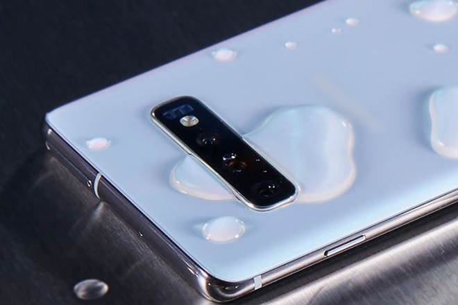 heating phones, heating smartphones, overheating phones, phone getting overheated, water vapour, overheating smartphones, Phones, Microelectronics, temperature, Water, Shanghai Jiao Tong University, water vapour