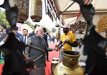 Mukhtar Abbas Naqvi, Minority Affairs Ministry, Hunar Haat, Government e-Marketplace, Narendra Modi, Om Birla, Kaushal Ko Kaam