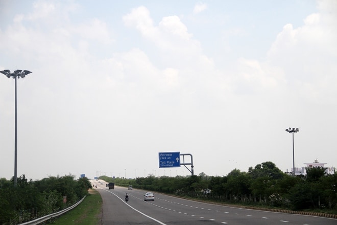 The proposed site for a greenfield international airport in Greater Noidas Jewar area, located along the 165km Yamuna Expressway. Express Photo by Gajendra Yadav, 01/07/2017 *** Local Caption *** The proposed site for a greenfield international airport in Greater Noidas Jewar area, located along the 165km Yamuna Expressway. Express Photo by Gajendra Yadav, 01/07/2017
