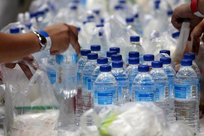 straws, mineral water bottles, single use plastics, plastic usage, Central Pollution Control Board, plastic industry straws, mineral water bottles, single use plastics, plastic usage, Central Pollution Control Board, plastic industry