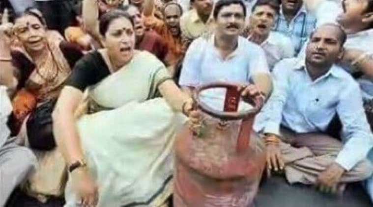 Tax parity, Smriti Irani, GST rates, ITC, labour laws, PTA imports, textile industry Tax parity, Smriti Irani, GST rates, ITC, labour laws, PTA imports, textile industry