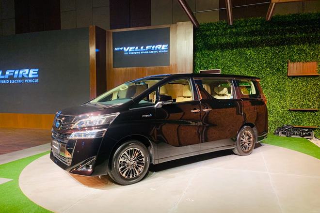 Toyota launches Vellfire hybrid at Rs 79.5 lakh: Challenges Mercedes-Benz V-Class