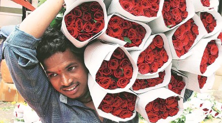 Valentine’s Day, Valentine’s Day 2020, V-Day, financial gifts for valentine, Valentine’s Day gifts, best gifts for Valentine, insurance, saving account Valentine’s Day, Valentine’s Day 2020, V-Day, financial gifts for valentine, Valentine’s Day gifts, best gifts for Valentine, insurance, saving account