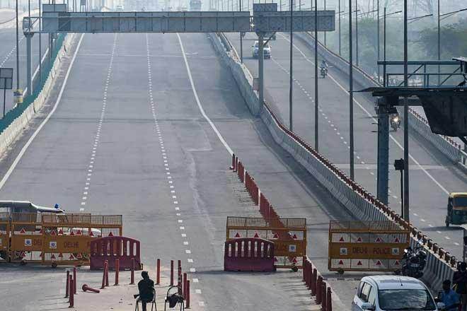 Nationwide lockdown to cost Indian economy $4.64 billion every day: Acuite Ratings