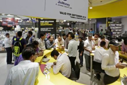 RIL’s chemical product portfolio is well diversified with feedstock flexibility placing it on the lower end of the global cost curve. RIL’s chemical product portfolio is well diversified with feedstock flexibility placing it on the lower end of the global cost curve.