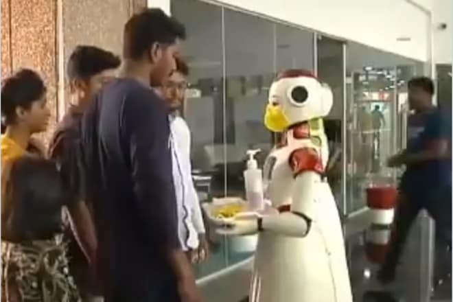 Robots can help reduce human contact, transmission of disease during COVID-19 pandemic: Expert