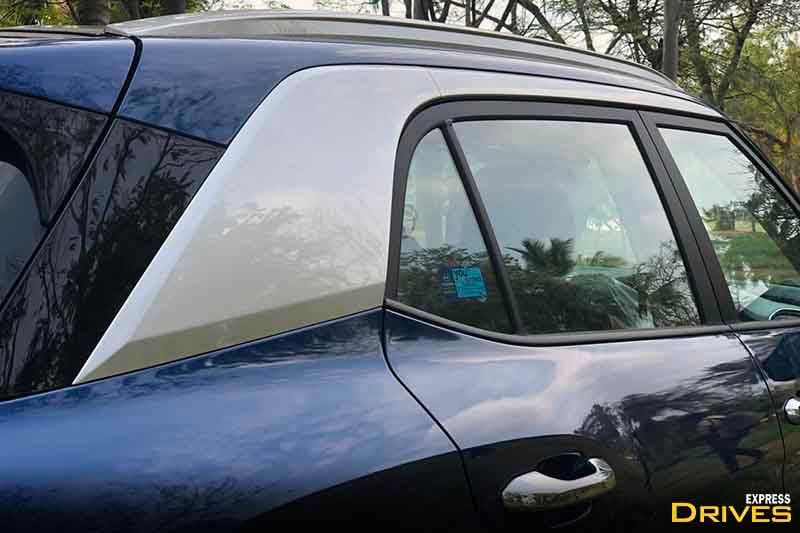 The rear seats in the Creta offer 2-step adjustment of the backrest, as was offered before, along with which rear AC vents are also provided. There is also a foldable centre arm at the rear.