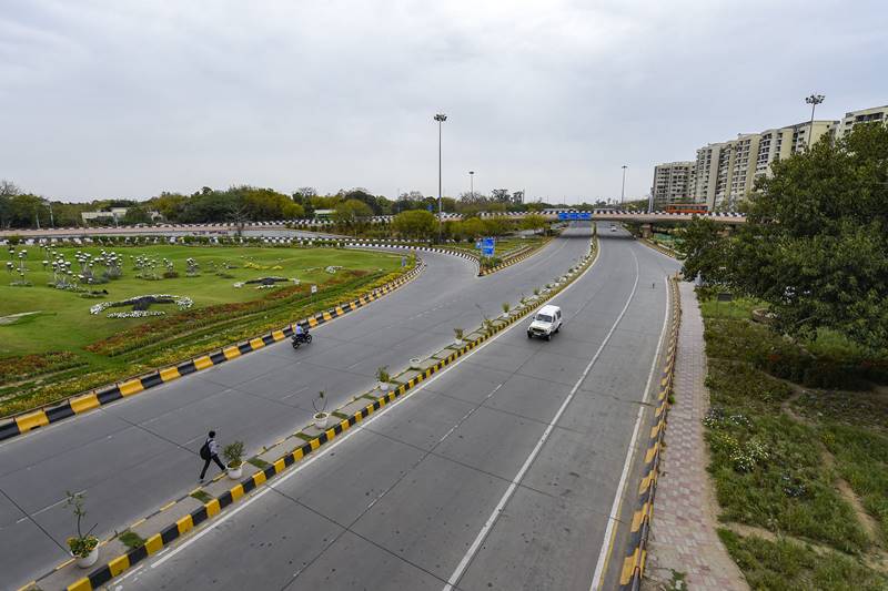 coronavirus, coronavirus pandemic, coronavirus india, 21 day lockdown, india lockdown, coronavirus lockdown, nationwide lockdown, social distancing, social distance, mumbai, new delhi, kolkata, chennai, hyderabad