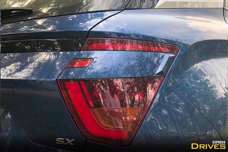 The tail lamp on the second generation Hyundai Creta is designed to emulate the headlamps as it too features a split LED set up and the same boomerang LED design. The rear also sees the CRETA lettering on the tailgate in bold individual letters - a growing trend among many manufacturers.