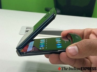 Motorola Razr, Motorola Razr review, Motorola Razr price, Xiaomi, Huawei, P-OLED screen, Razr keyboard, Android software, 5G chip