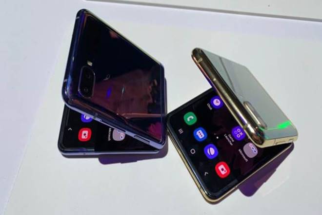 Samsung, Samsung Galaxy Flip Z, Samsung foldable phone, Motorola, LG, smartphones, Artificial intelligence, Technology innovations
