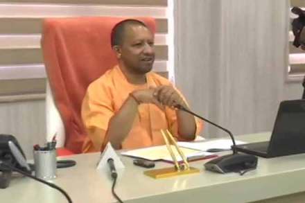 UP lockdown: CM Adityanath transfers Rs 611 crore to MGNREGA workers, speaks to beneficiaries through video conferencing UP lockdown: CM Adityanath transfers Rs 611 crore to MGNREGA workers, speaks to beneficiaries through video conferencing