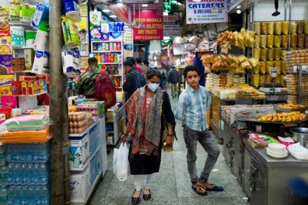 MARKETS IN GRIP OF CORONA VIRUS FEAR- STARTED SHOWING LESS CUSTOMERS, know what traders say