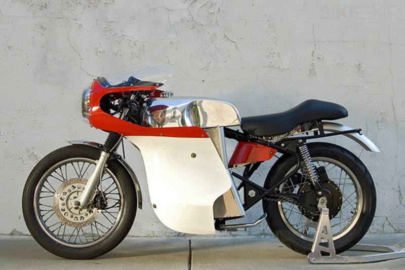 Before the COVID-19 coronavirus slowed everything down, vehicle electrification had become the hot subject in the automobile industry the world over in 2019-20. But some were interested in it well before it became a global phenomenon. James Hammarhead built an all-electric motorcycle based on a Royal Enfield Bullet 500 some 10 years ago. (Image: Bikeexif)