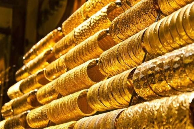 Gold prices rise today as weak oil prices increase bullion’s safe-haven appeal, silver rates slump Gold prices rise today as weak oil prices increase bullion’s safe-haven appeal, silver rates slump