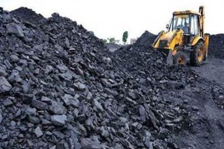 Coal India relaxes payment norms to clear stocks