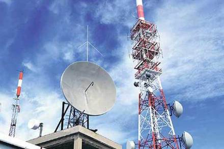 Apart from that, around 43,000 2G and 3G sites of the company will be upgraded to 4G, costing another Rs 3,500-Rs 4,000 crore. Apart from that, around 43,000 2G and 3G sites of the company will be upgraded to 4G, costing another Rs 3,500-Rs 4,000 crore.