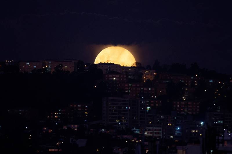 pink super moon, super moon images, super moon place, super moon in India, pink super moon images, super moon photos
