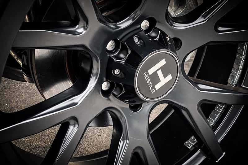 Tastefully modified new-gen Isuzu V-Cross looks awesome and menacing!