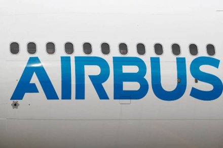 Airbus, coroanvirus aviation, coronavirus crisis, Airbus workers in France, travel restrictions, air travel, latest news on airbus