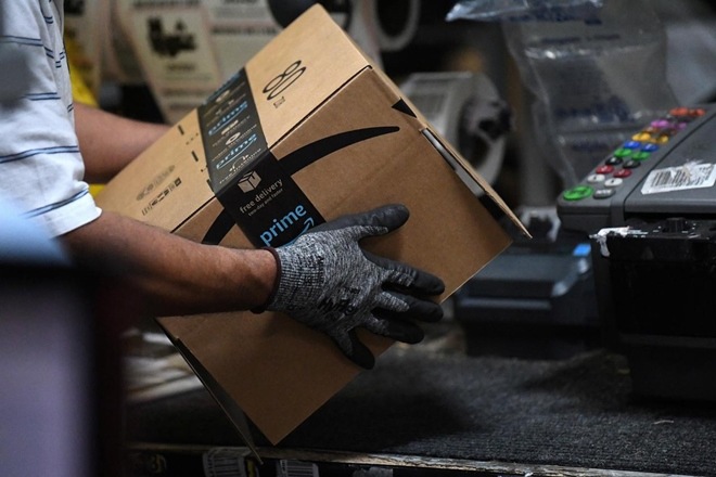 COVID19: Lack of labourers is the biggest challenge in supply during corona lockdown, know what Amazon India says COVID19: Lack of labourers is the biggest challenge in supply during corona lockdown, know what Amazon India says