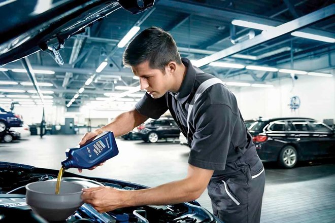 Free engine oil service for BMW customers who are doctors: MINI, BMW Motorrad included