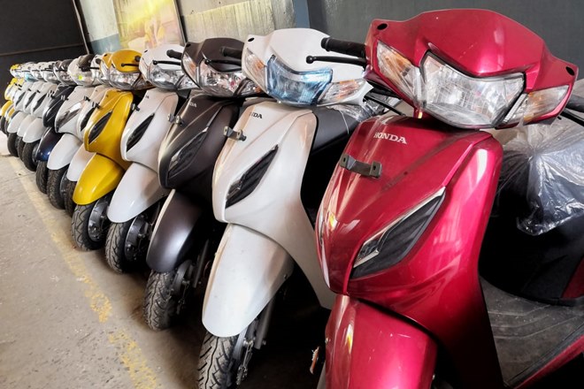 Lockdown Blues! COVID-19 adds woes to auto industry: Two-wheeler segment takes maximum hit
