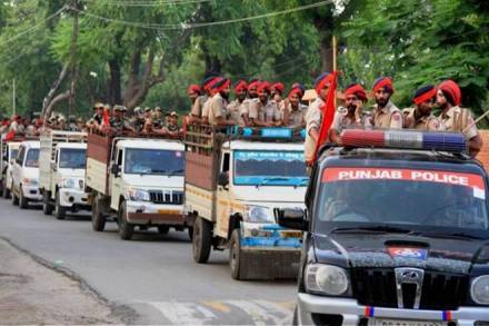 Punjab: Police team attacked in Patiala, cop’s hand chopped off Punjab: Police team attacked in Patiala, cop’s hand chopped off