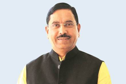 Coal Minister asks chief ministers to not import coal, source domestic fuel