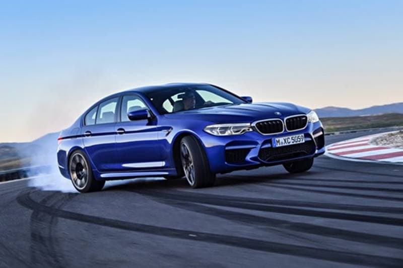 Sahin Tendulkar owns the limited edition ’30 Jahre M5′, which offers more power. It is powered by a 4.4-litre V8 engine that produces about 600 hp of power and 700 Nm of torque. The M5 can do 0-100 km/h in under 4 seconds and is also priced at Rs 1.5 crore. This is one of the fastest cars Sachin’s collection.