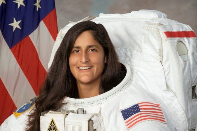 She joined the live session virtually from her kitchen in Houston, where she is undergoing training for another human spaceflight in 2021.