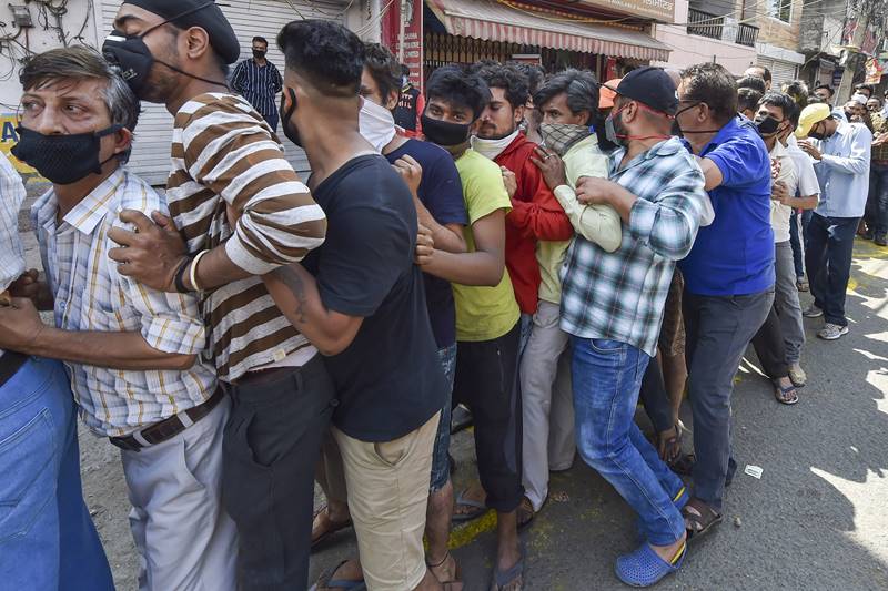 Coronavirus India, Coronavirus, India Lockdown, Coronavirus Lockdown, Lockdown 3.0, covid19, delhi, liquour shop open, liquor shops open in delhi, liquor shops in delhi, lockdown images