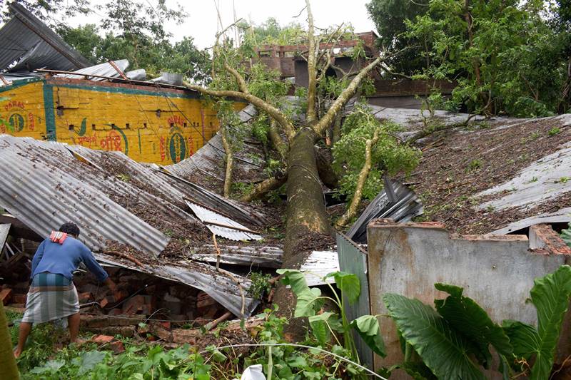 Amphan Cyclone images, india Cyclone photos