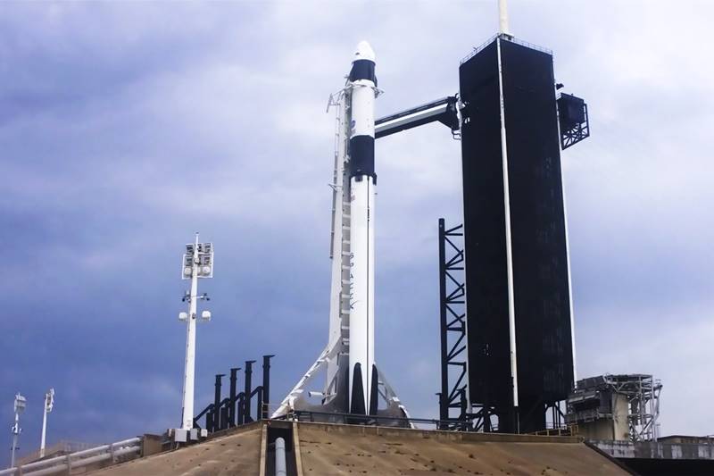 spacex, nasa, historic launch, elon musk, astronaut launch, flacon 9 launch, spacex manned mission, space x nasa manned mission, nasa falcon 9 mission delayed, elon musk manned mission