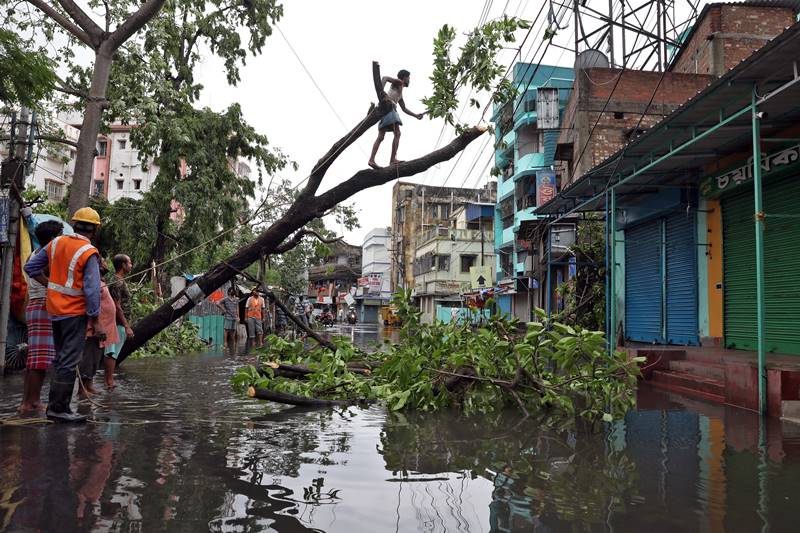 Amphan Cyclone images, india Cyclone photos