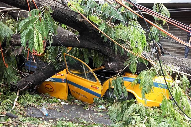 Amphan Cyclone images, india Cyclone photos