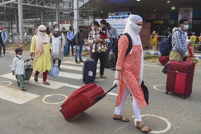 flights resume, flights india, domestic flights india coronavirus, domestic flight news, domestic flights, domestic flights news india, domestic flights mumbai airport, domestic flights from mumbai