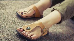 footwear, healthy feet, green grass, health footwear, Von Wellx, Ashish Jain