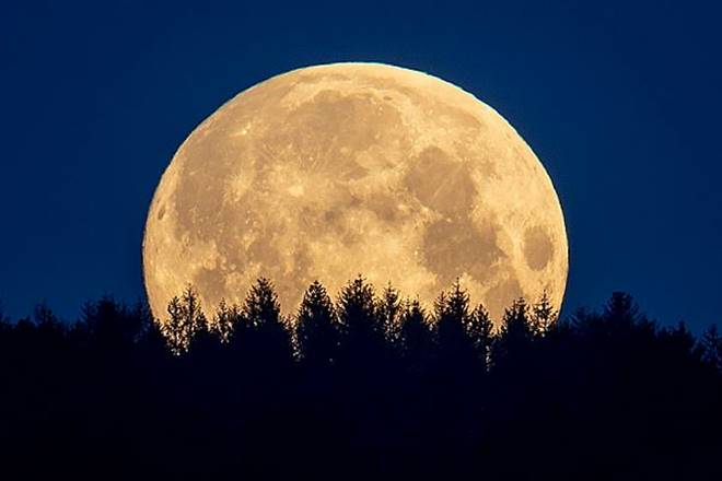 supermoon, full moon, flower supermoon, flower supermoon timings, super flower full moon, flower super moon 2020, flower super moon india, supermoon 2020