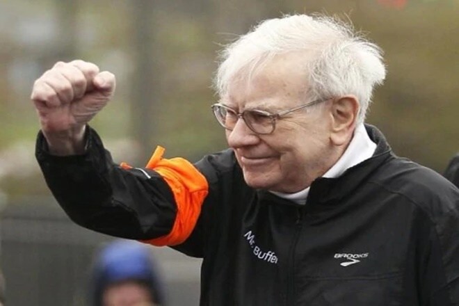 Warren Buffett warns against credit card loan, if you have the means to pay down your credit card loan, its better to do it sooner rather than later