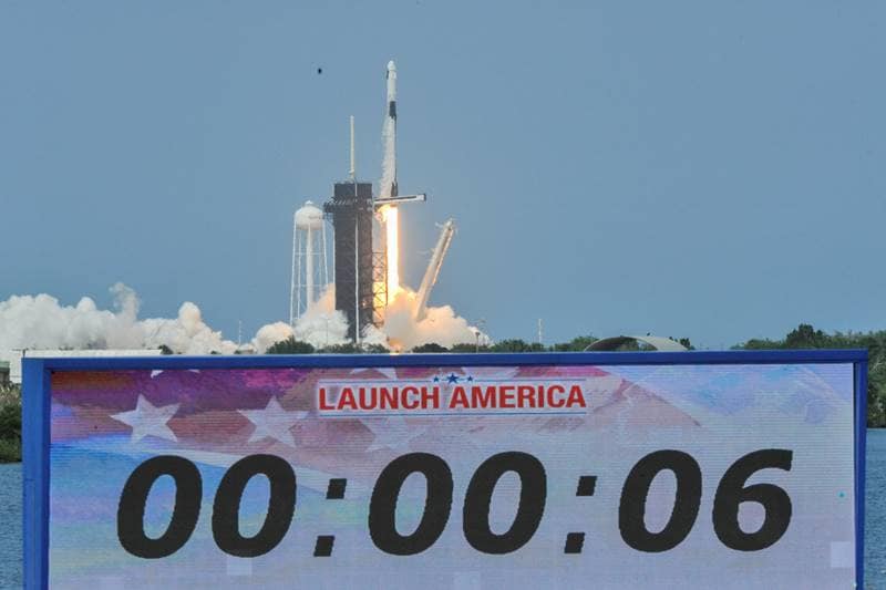 SpaceX, NASA, Elon Musk, SpaceX makes history, NASA astronauts, ISS, NASA images, Doug Hurley, Bob Behnken, America