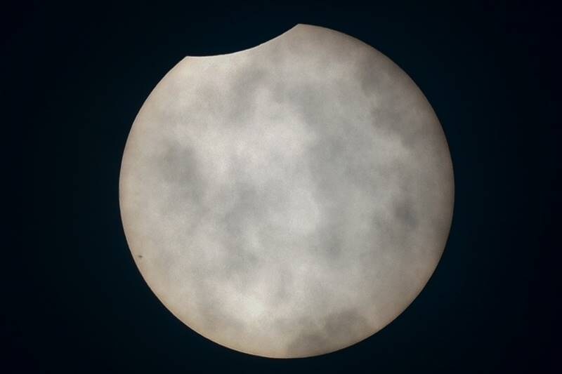 solar eclipse, Solar Eclipse 2020, Solar Eclipse 2020 time, surya grahan, Solar Eclipse in india, Solar Eclipse photo, solar eclipse on 21 june 2020, Solar Eclipse timing, 21 june 2020, solar eclipse 2020 effects, solar eclipse in delhi, Solar Eclipse 2020 ring of fire