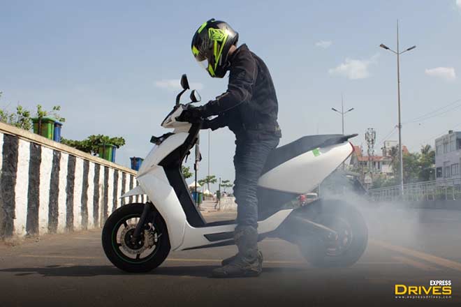 Ather introduces smartphone-like dark mode update for its 450 electric scooter