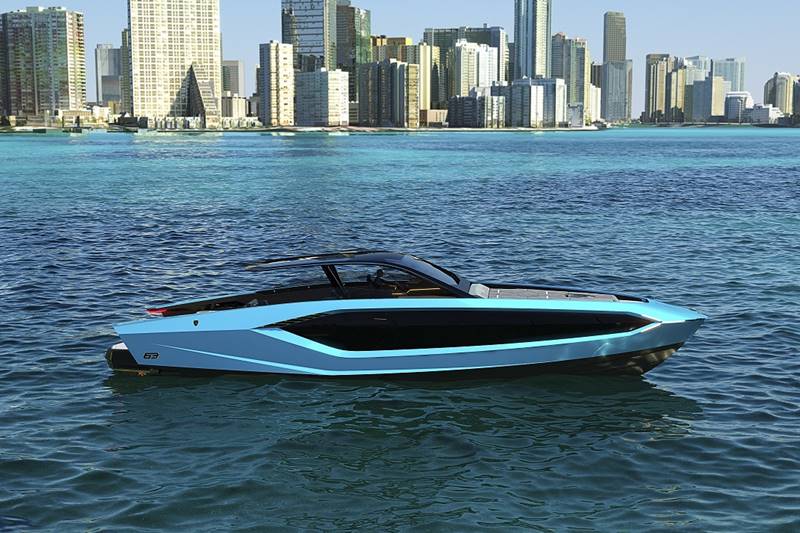 The Tecnomar for Lamborghini 63' boasts a super sporty exterior design, with the hull and superstructure created from a high-performance shell, developed by naval engineers specialising in hydrodynamic sciences. The design lines have been interpreted by those created by Marcello Gandini in the Miura and the Countach of the 60s and 70s. The bow lights are an homage to the Lamborghini concept car Terzo Millennio and to the Sián FKP 37.