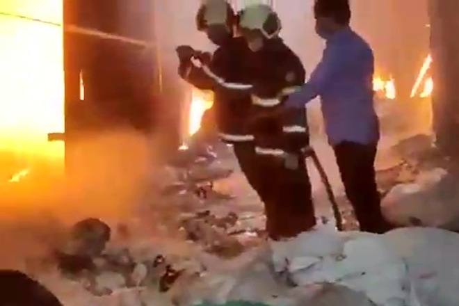 scrap godown, kurla fire