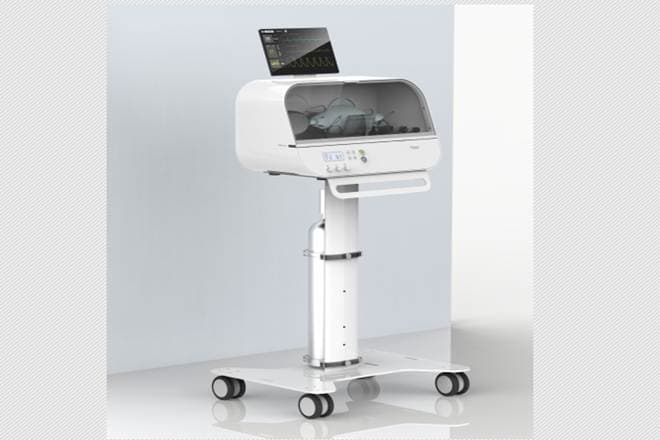 Fitbit Flow builds on standard resuscitator bags, like those used by paramedics, with sophisticated instruments, sensors, and alarms that work together to support automated compressions and patient monitoring. Fitbit Flow builds on standard resuscitator bags, like those used by paramedics, with sophisticated instruments, sensors, and alarms that work together to support automated compressions and patient monitoring.