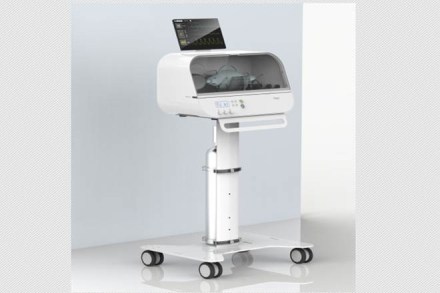 Fitbit Flow builds on standard resuscitator bags, like those used by paramedics, with sophisticated instruments, sensors, and alarms that work together to support automated compressions and patient monitoring. Fitbit Flow builds on standard resuscitator bags, like those used by paramedics, with sophisticated instruments, sensors, and alarms that work together to support automated compressions and patient monitoring.