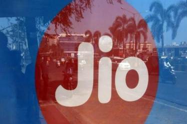 Reliance Jio offering free annual Disney+ Hotstar VIP subscription, 15GB data with Rs 222 plan