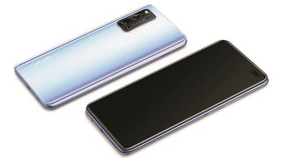 The all-new Aura Screen Light feature will allow you to enjoy studio-style illumination even in unfavourable light conditions.